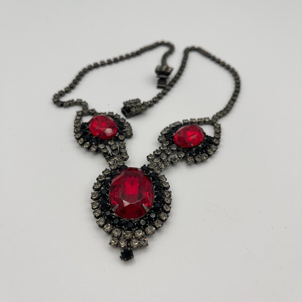 Vintage 1960s Ruby & Onyx Rhinestone Demi-Parure | Juliana Style Tiered Necklace - Picture 5 of 14